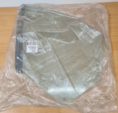 Seitenscheibe hinten links - hinten,